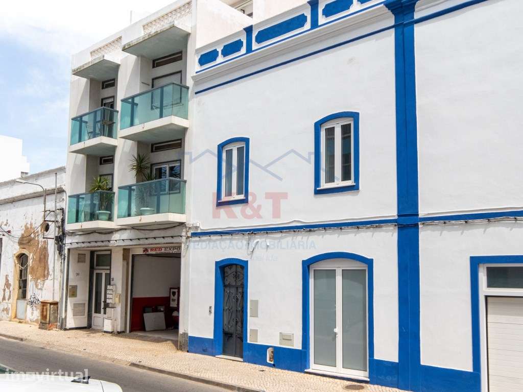 Moradia Bi-familiar T7 com garagem e jardim - Grande imagem: 4/60