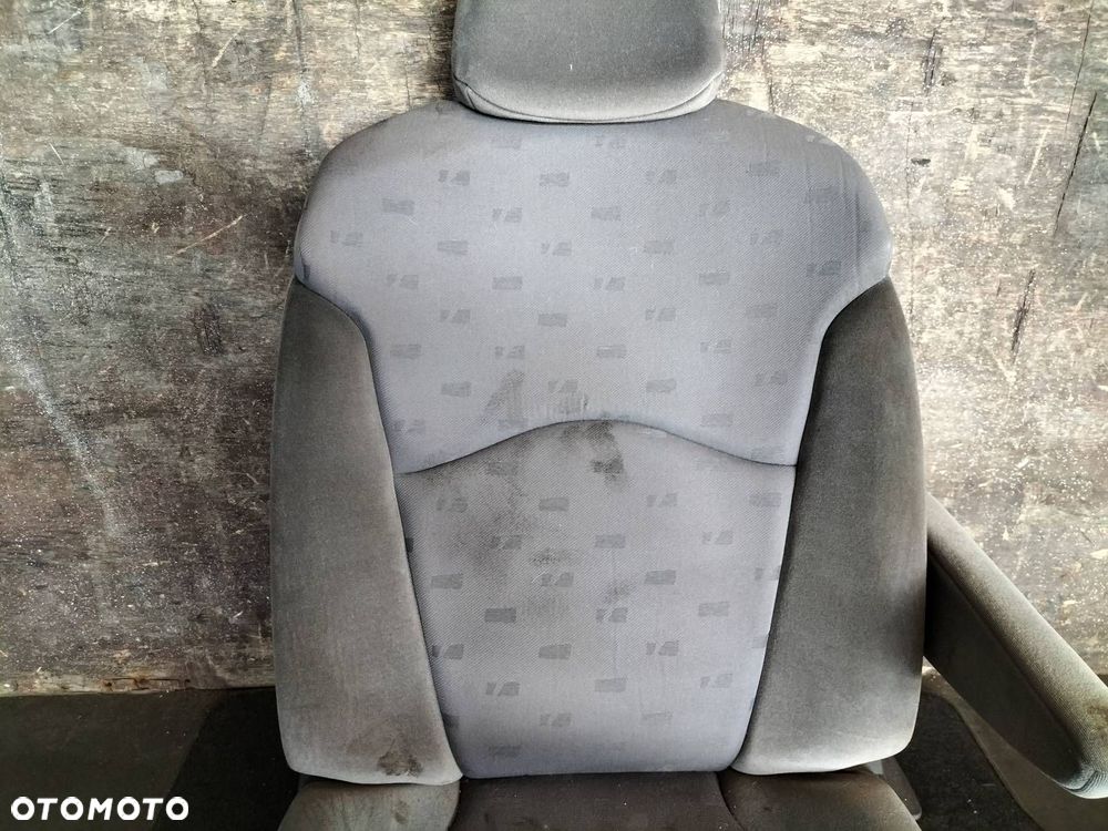 FOTEL PRAWY PRZÓD OBROTOWY PASAŻERA PEUGEOT 807 I - 3