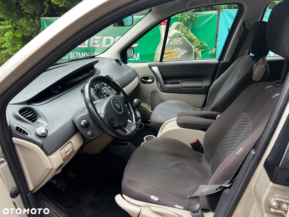 Renault Scenic - 15