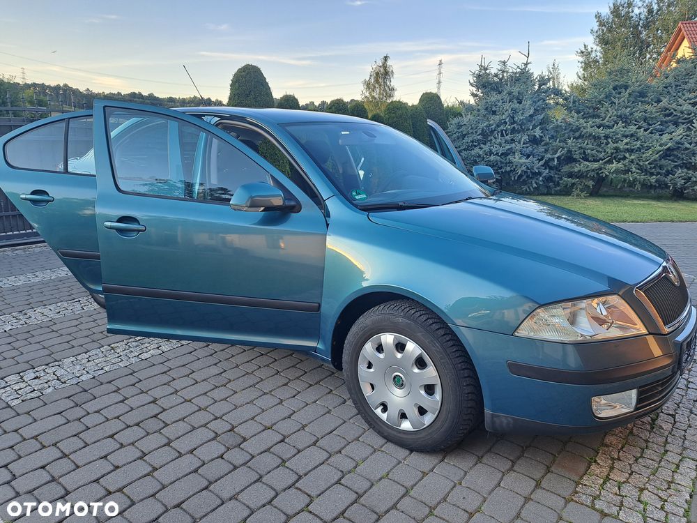 Skoda Octavia 1.6 Ambition - 29