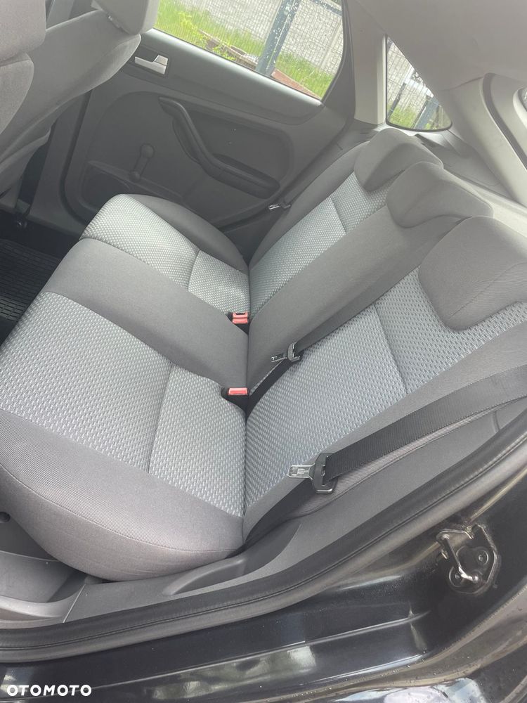 Ford Focus 1.8 TDCi Ambiente - 9
