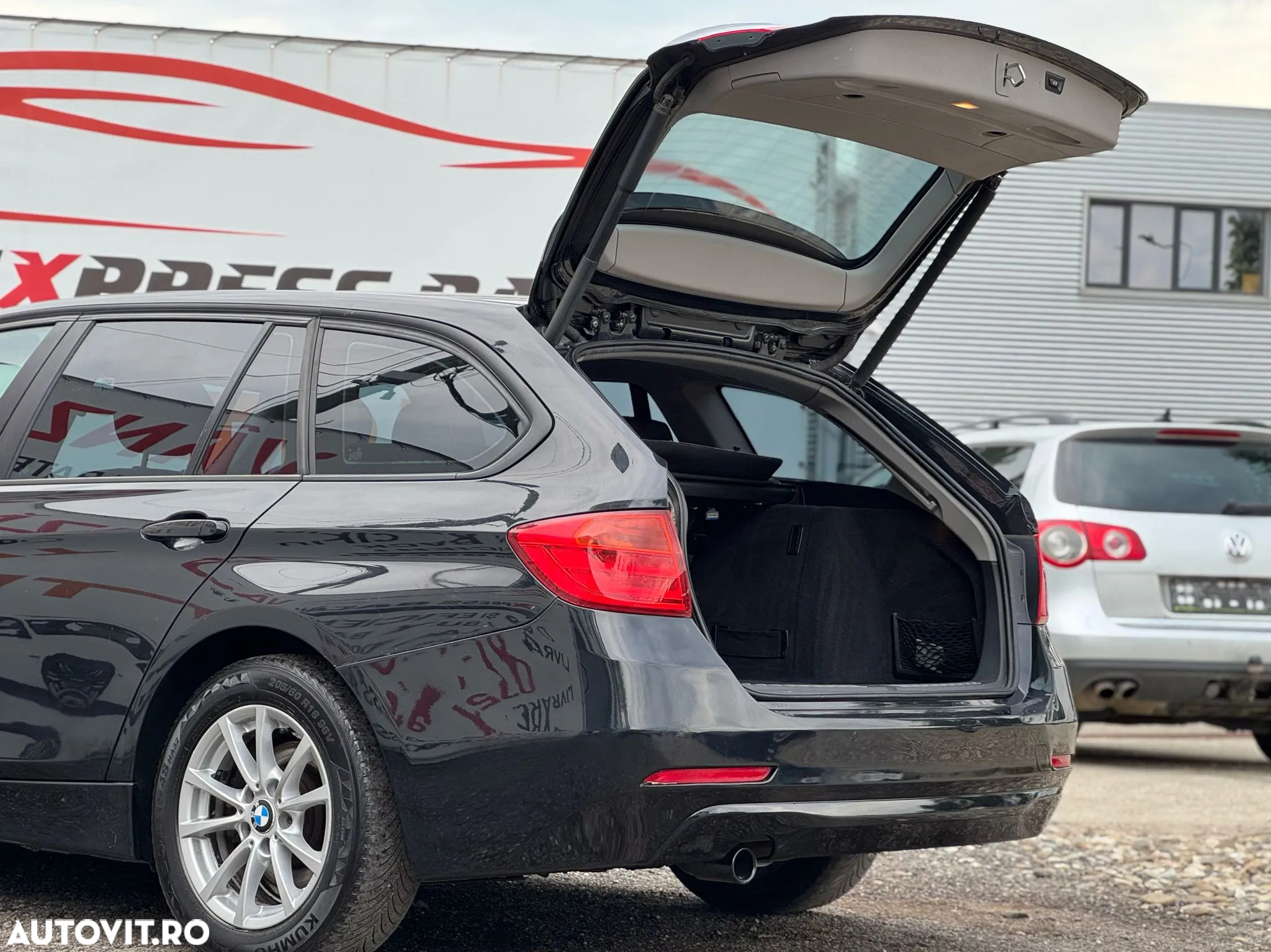 BMW Seria 3 318d Touring Aut. - 18