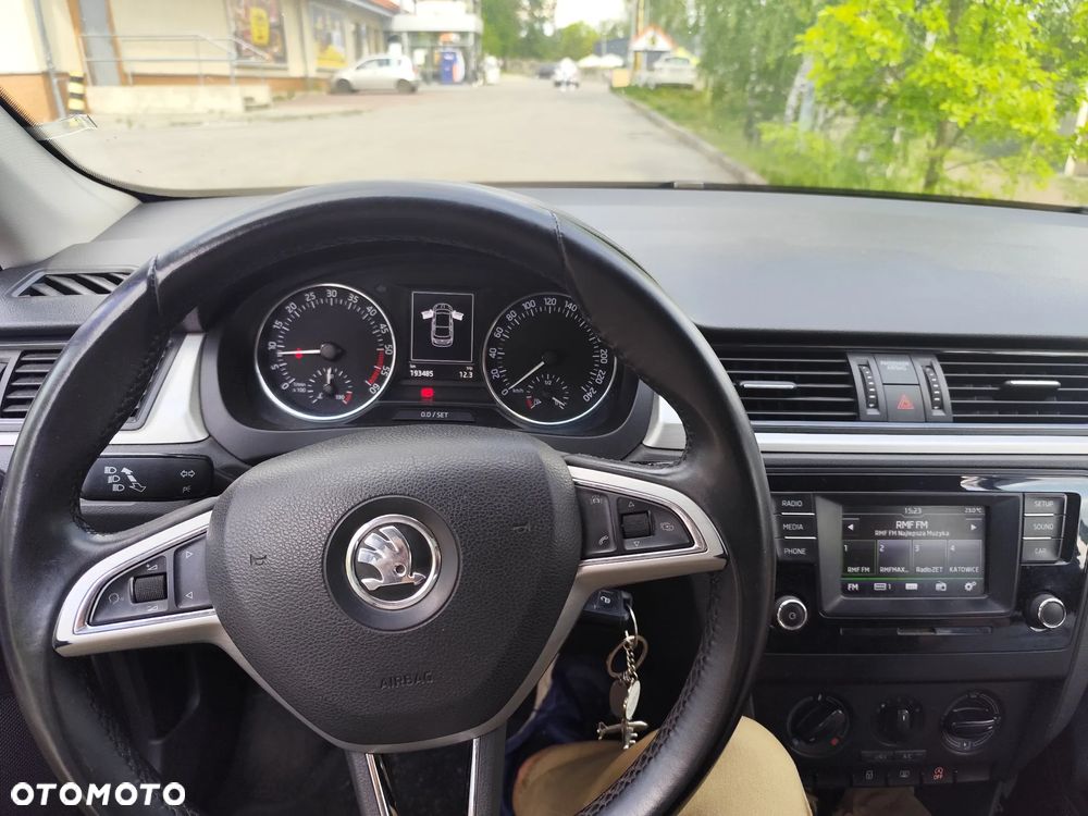 Skoda RAPID 1.6 TDI DPF Ambition - 6