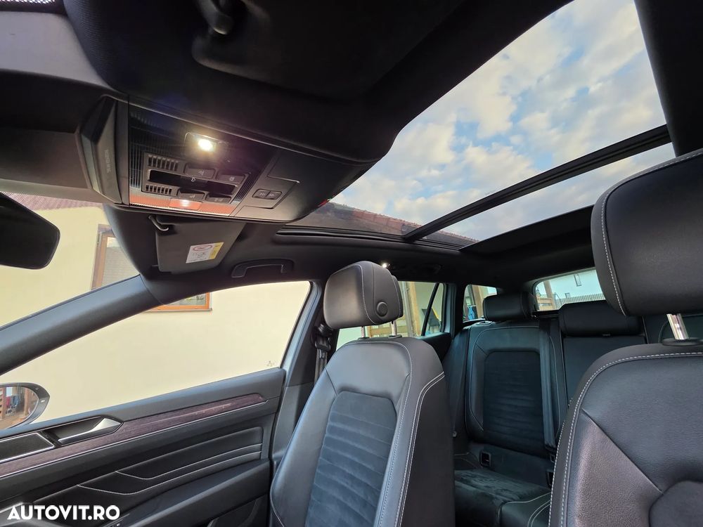 Volkswagen Passat 2.0 TDI SCR DSG 4Motion Elegance - 8