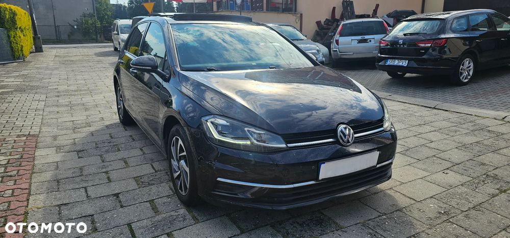 Volkswagen Golf - 2