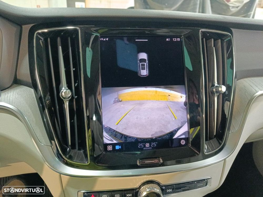 Volvo V60 2.0 T8 AWD TE Core - 9