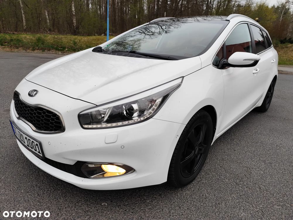 Kia Ceed 1.6 CRDi 128 ISG Dream Team Edition - 39