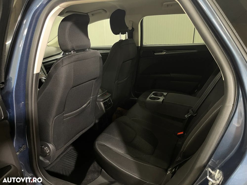 Ford Mondeo 2.0 HEV Titanium - 12