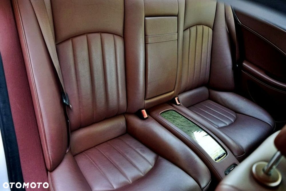 Mercedes-Benz CLS - 24