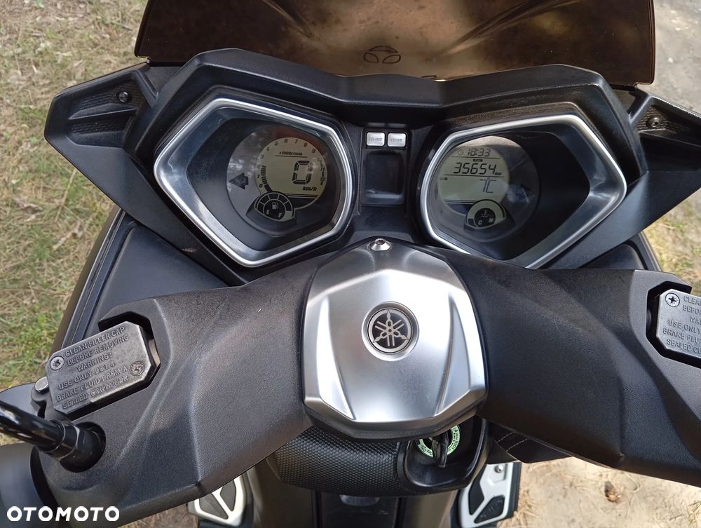 Yamaha X-max - 12