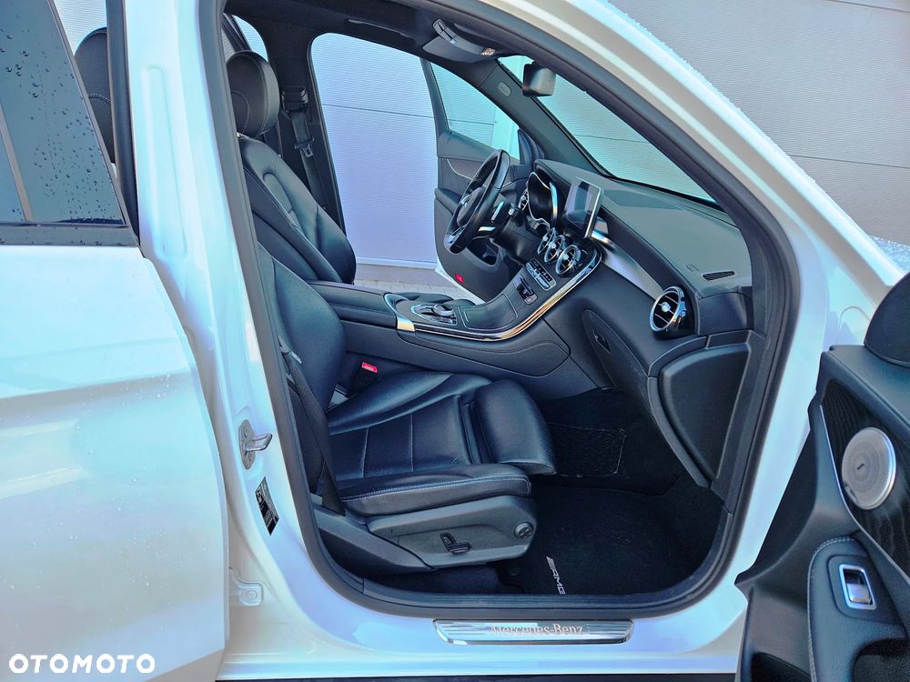 Mercedes-Benz GLC - 4