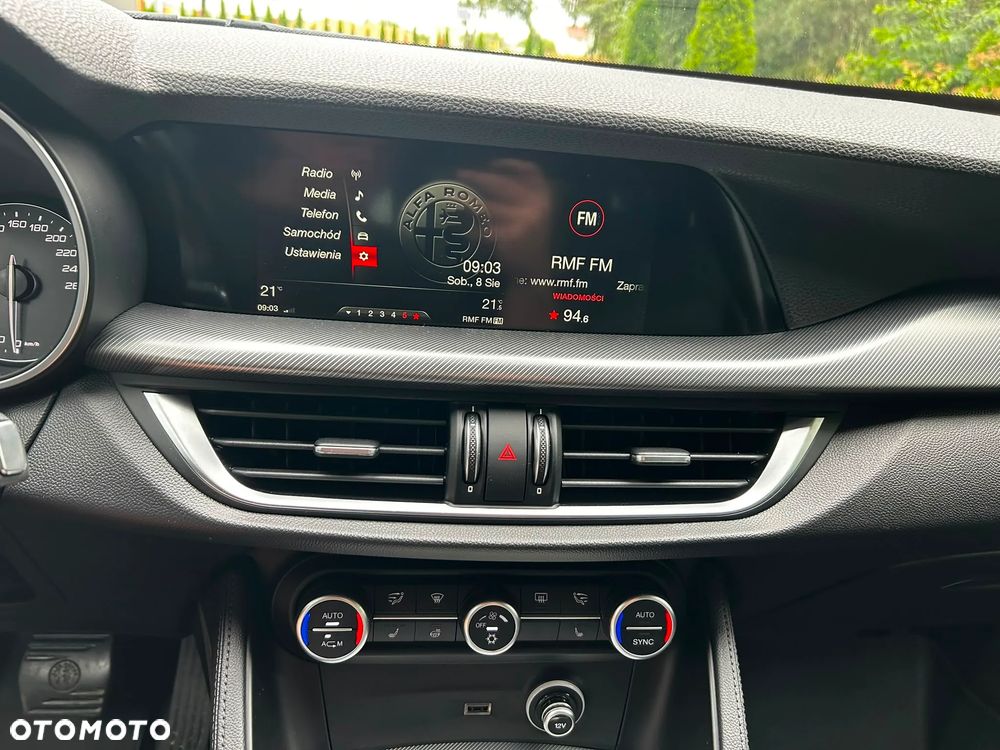 Alfa Romeo Stelvio 2.0 Turbo 16V AT8-Q4 Ti - 24