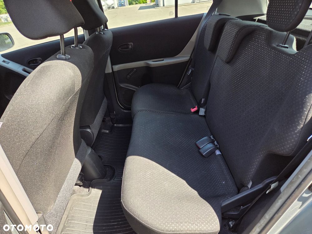 Toyota Yaris - 14