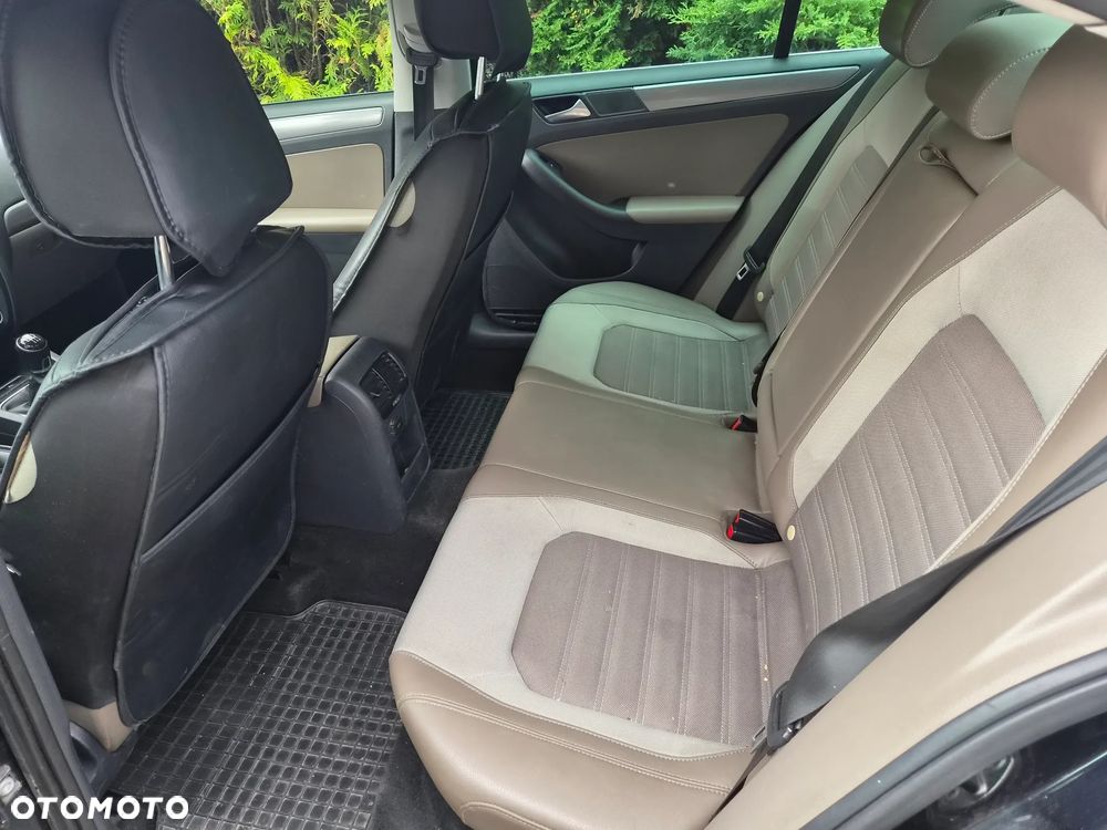 Volkswagen Jetta 1.4 TSI Highline - 9