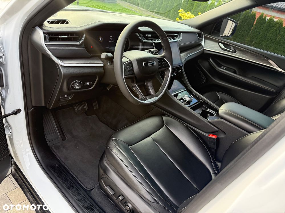 Jeep Grand Cherokee - 9