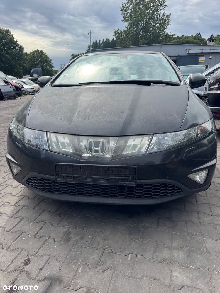 Honda Civic VIII UFO na części 1.8 2008r - 1