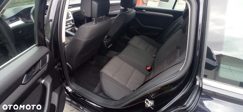 Volkswagen Passat Variant - 15