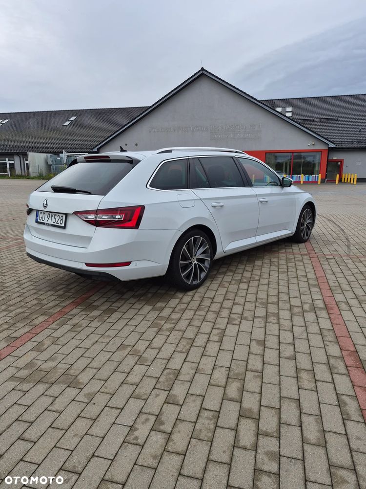 Skoda Superb 2.0 TDI L&K DSG - 8