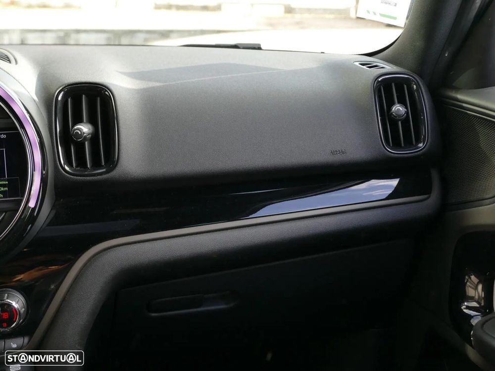 MINI Countryman Cooper SE ALL4 Auto - 37