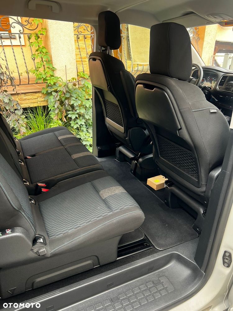 Peugeot Traveller - 9