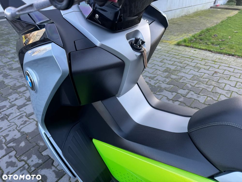BMW CE 04 - 17