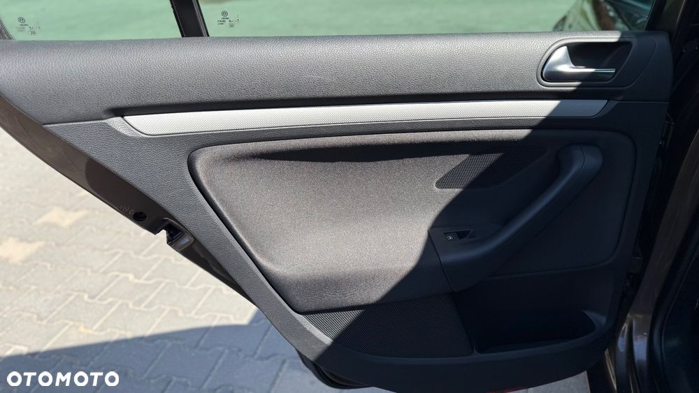 Volkswagen Golf 1.6 TDI DPF MATCH - 31