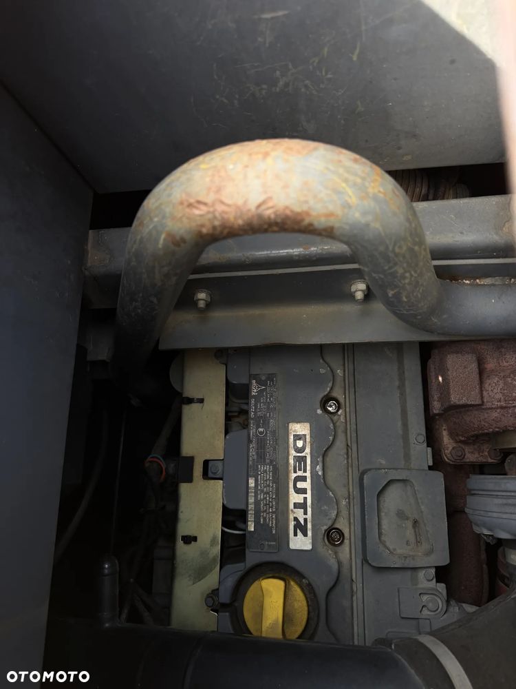 Atlas Copco XAHS 186 Kompresor Śrubowy Sprężarka potężna mocna 11m3. 12 bar regulowanych. Bogata wersja z chłodnicą cyklonową! z Norweskiej Upadłości! Niski Przebieg 1900mtg. 2014rok silnik DEUTZ.150 KM. serwisowany w DEKRA. OKAZJA - 30