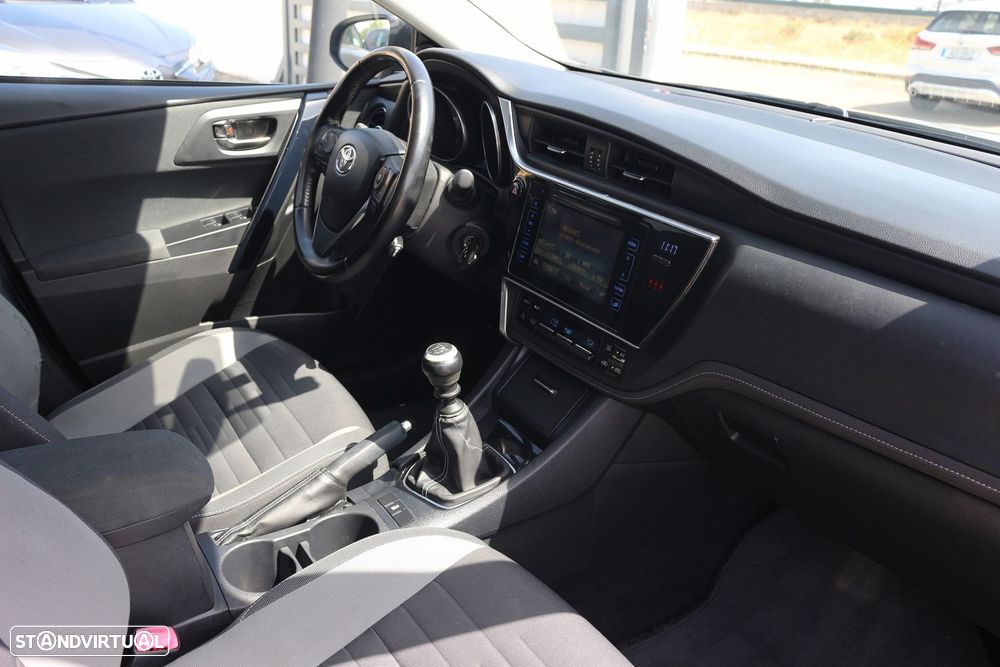 Toyota Auris Touring Sports 1.4 D-4D Comfort+Pack Sport - 37