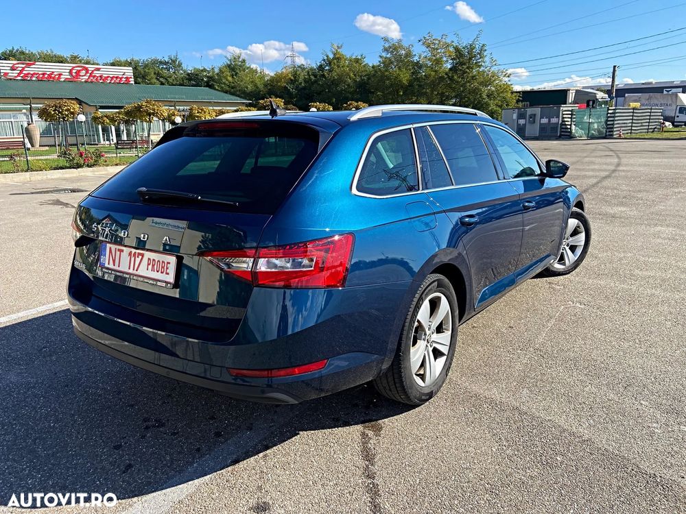 Skoda Superb 2.0 TDI DSG Premium Edition - 25