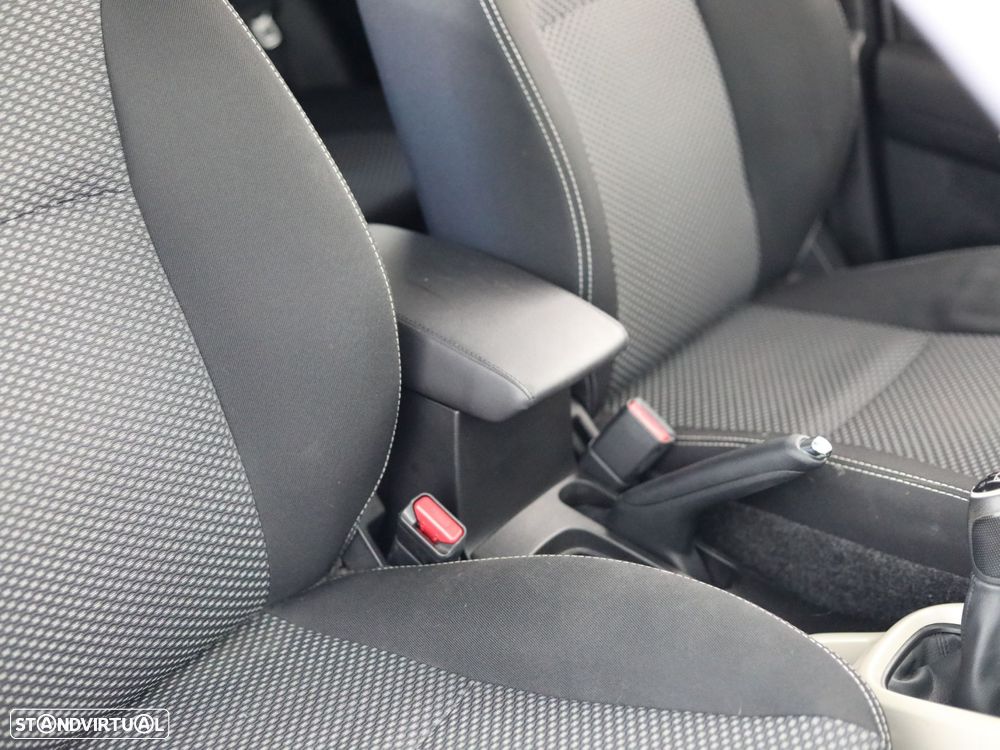 Suzuki Vitara 1.6 VVT GLE - 15