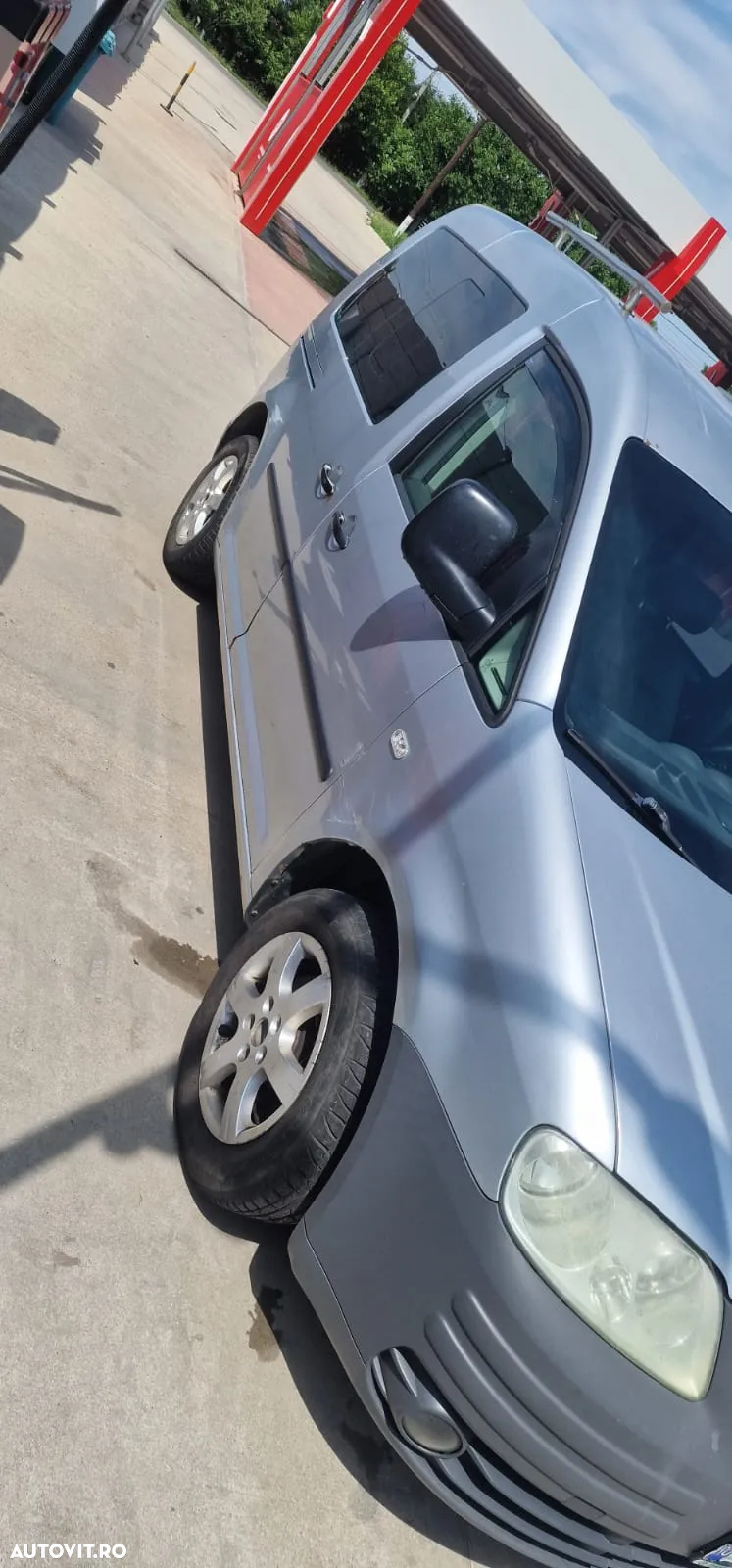 Volkswagen Caddy 1.9 TDI DPF 4MOTION Life (5-Si.) - 9