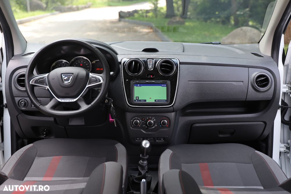 Dacia Lodgy TCe 130 GPF Stepway - 13