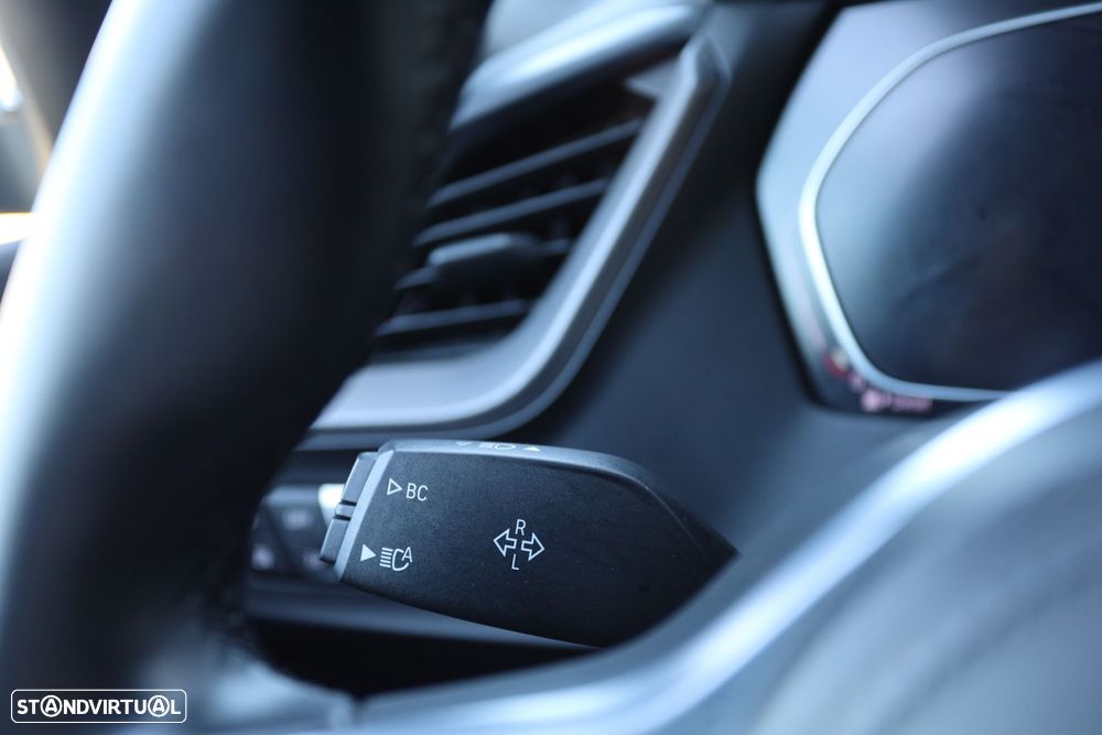 BMW 116 d Pack Desportivo M Auto - 19