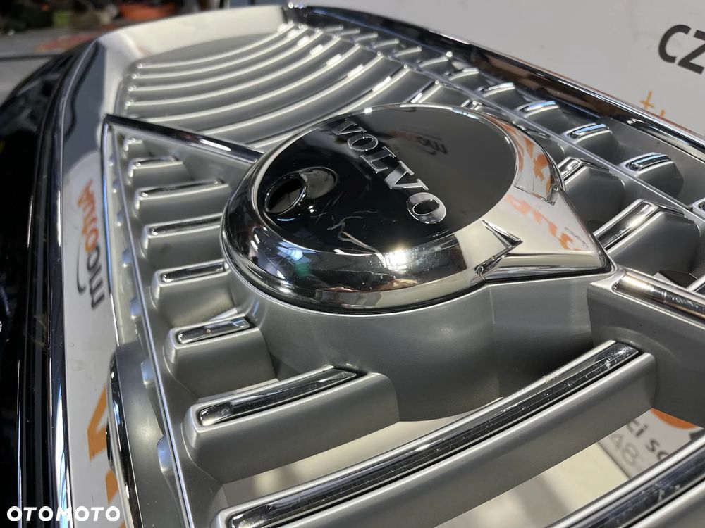 Volvo XC90 zderzak  Maskownica / Grill / Atrapa górna chłodnicy - 5