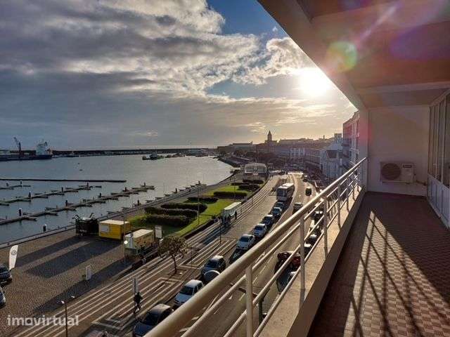 Arrenda se um andar 3 piso com vista fabulosa mar e serra - Grande imagem: 4/12