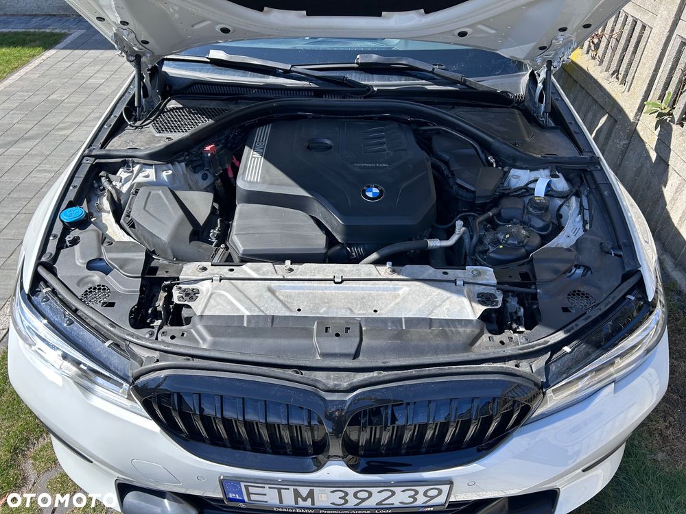 BMW Seria 3 330i xDrive - 5