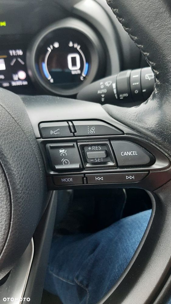 Toyota Yaris Hybrid 1.5 Comfort - 22