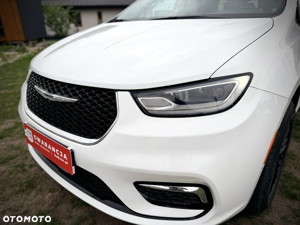 Chrysler Pacifica - 8