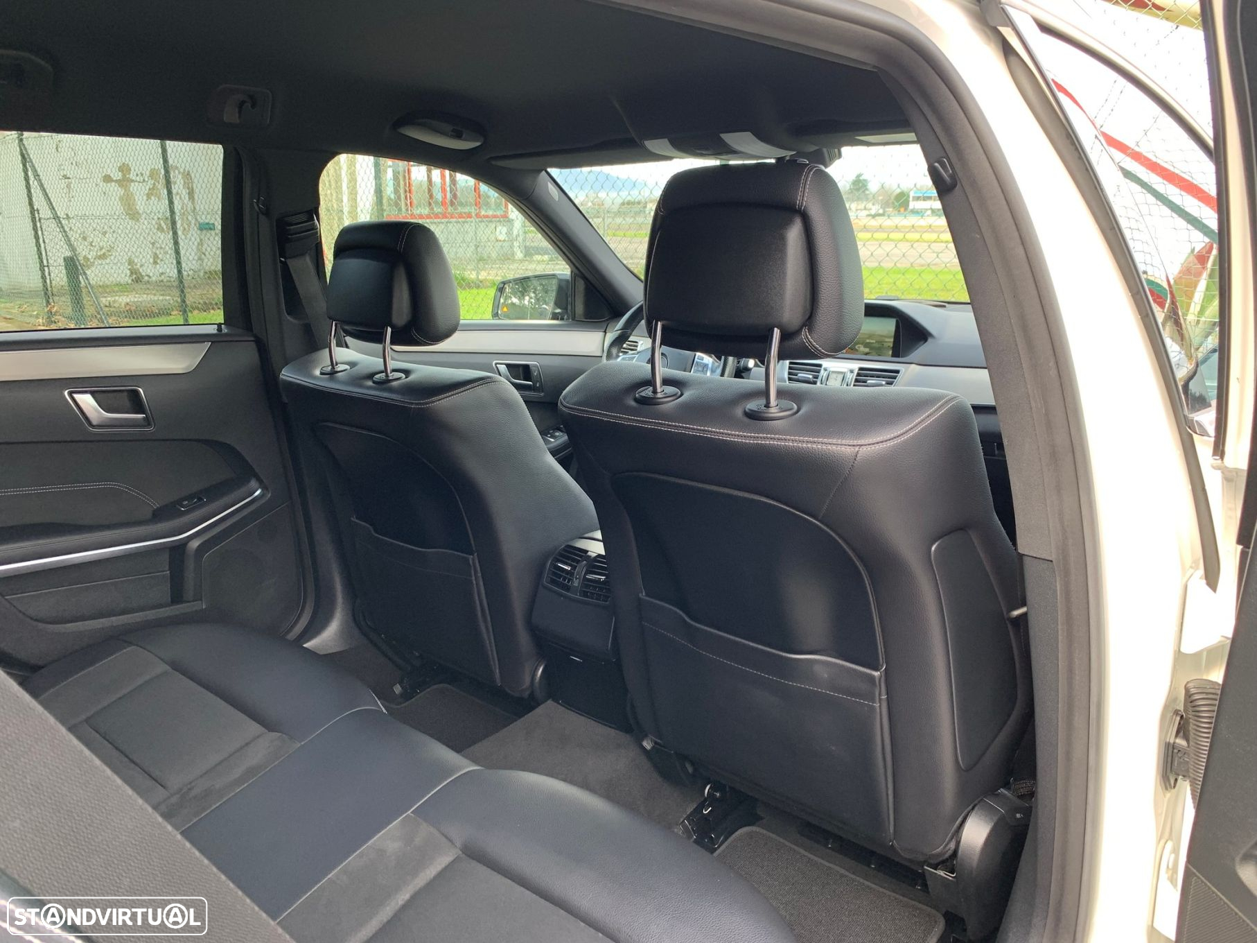 Mercedes-Benz E 220 BlueTEC Avantgarde Auto. - 35