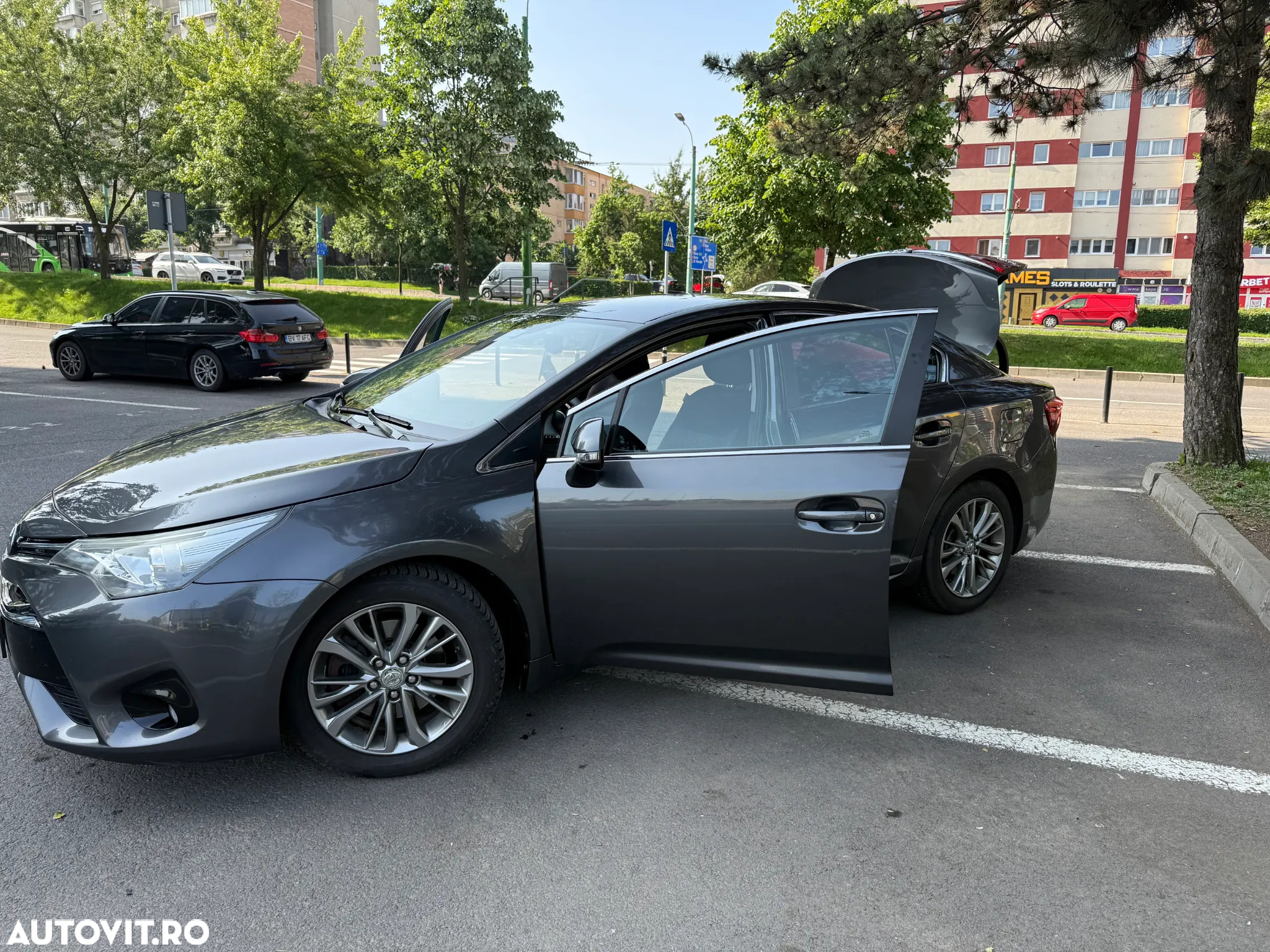 Toyota Avensis 2.0 D-4D Executive - 10