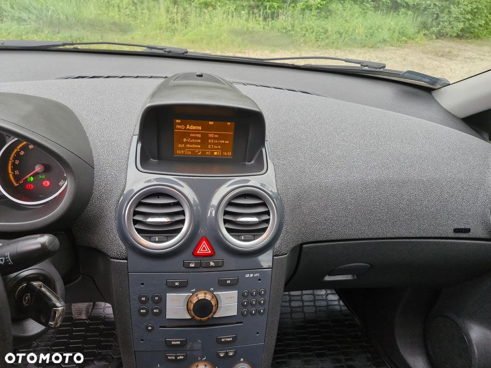 Opel Corsa 1.4 16V Cosmo - 28