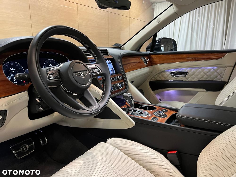 Bentley Bentayga - 28