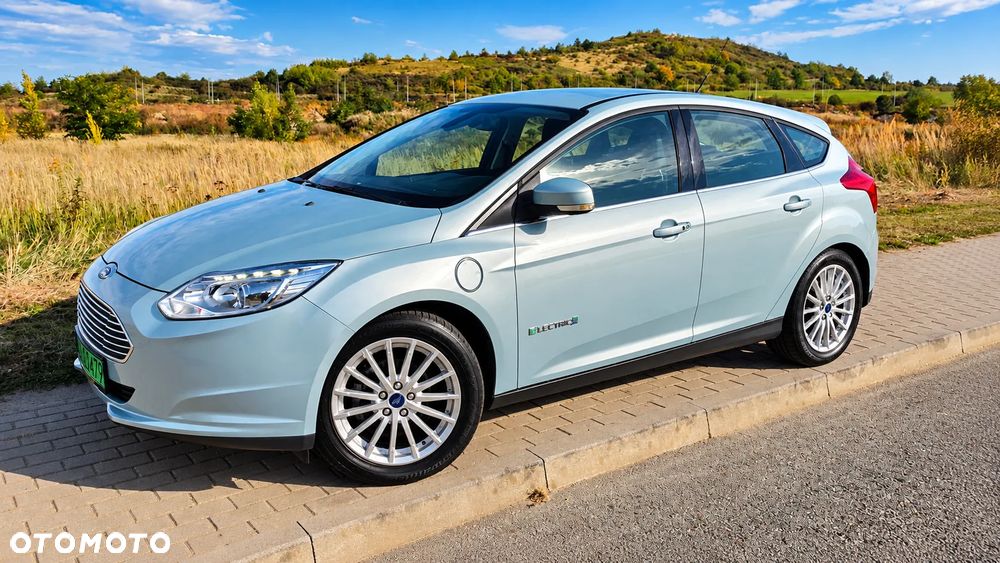 Ford Focus Standard - 1