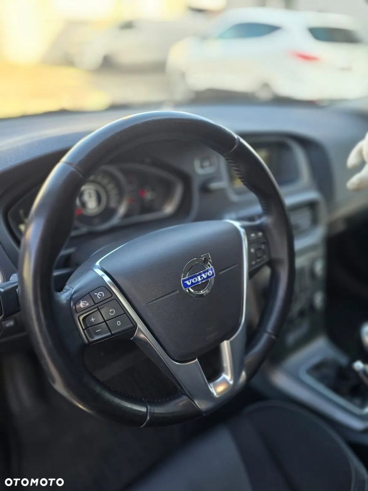 Volvo V40 D2 Momentum - 11