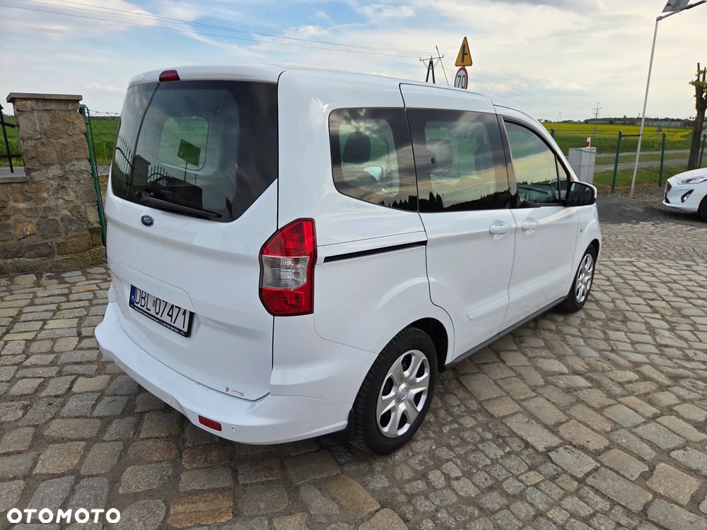 Ford Tourneo Courier - 4