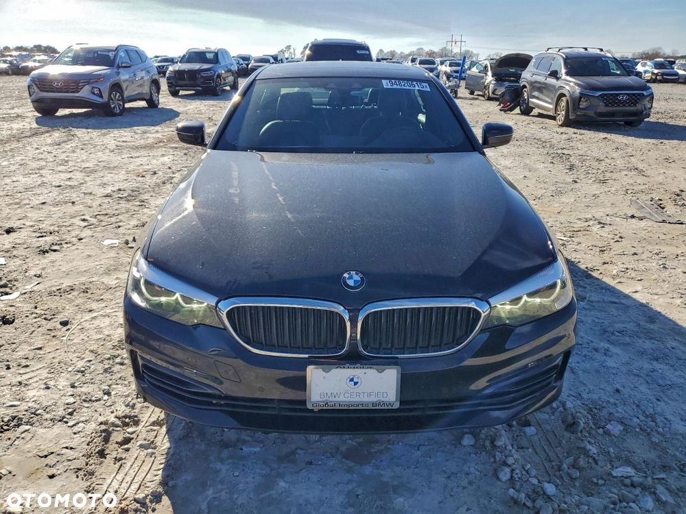 BMW Seria 5 540i xDrive Sport Line - 2