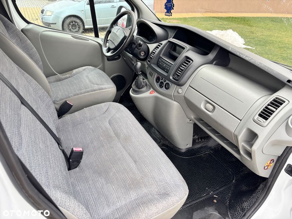Renault Trafic - 10