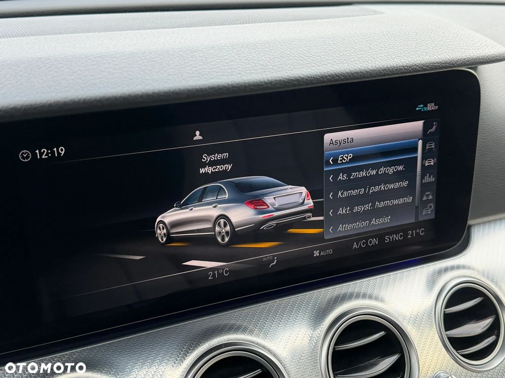 Mercedes-Benz Klasa E 220 d 4-Matic 9G-TRONIC - 16