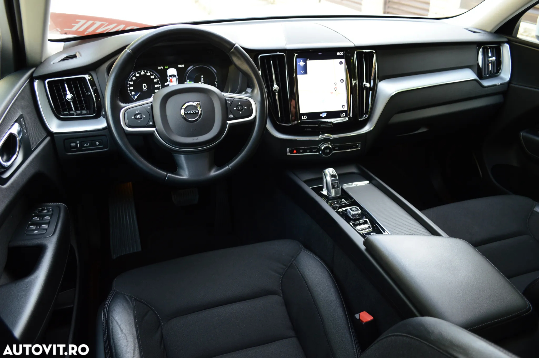 Volvo XC 60 T8 Twin Engine AWD Momentum - 5