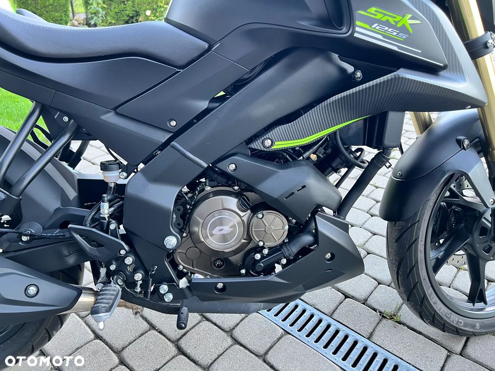 QJMOTOR SRK 125S - 11